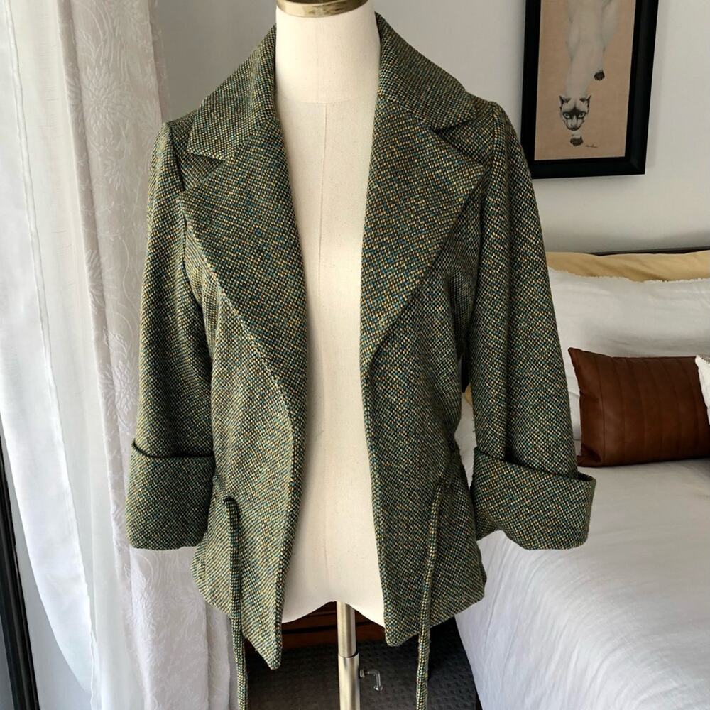 Kenzie Tweed Coat Jacket With Front Tie Closure, Size 4